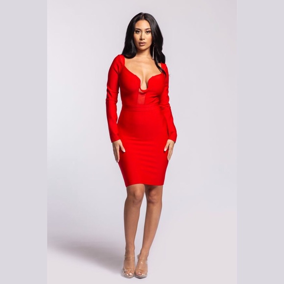 🎈FLASH SALE 🎈Red Sweetheart Bandage Dress - Picture 2 of 5